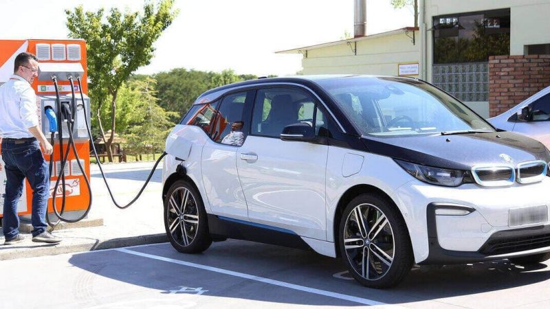 Seguro para Carros Elétricos: como funciona e qual é o custo?