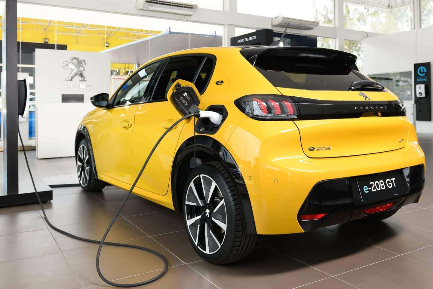 Vale a pena comprar Carro Elétrico no Brasil?